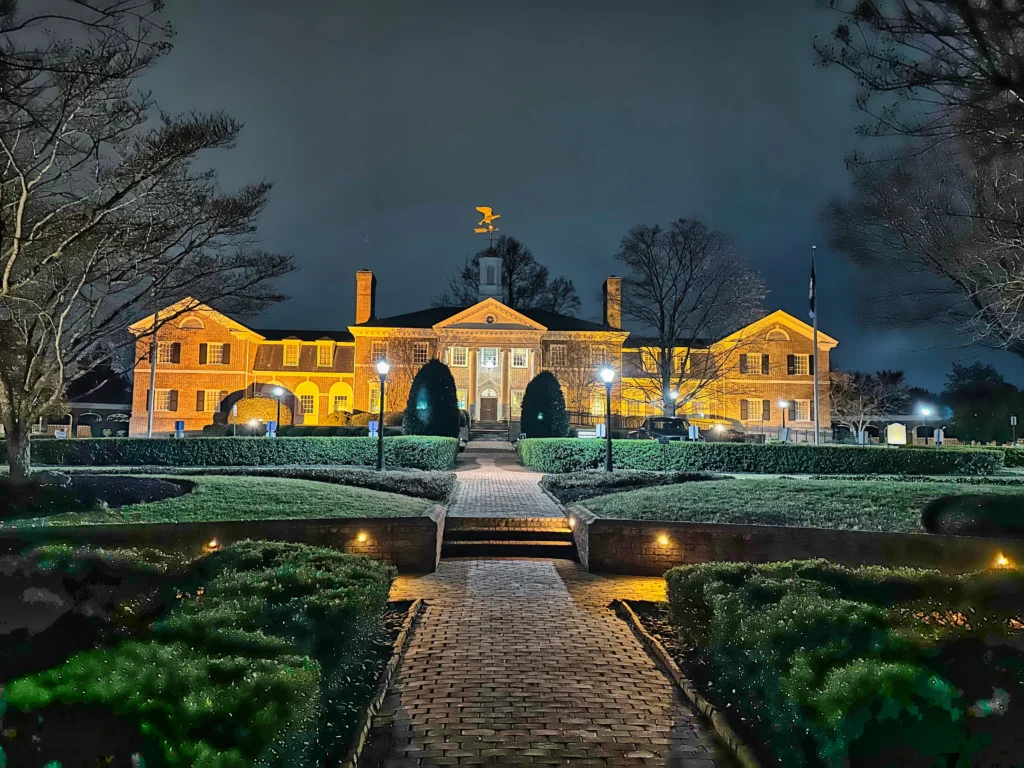 Virginia Crossings Hotel & Conference Center